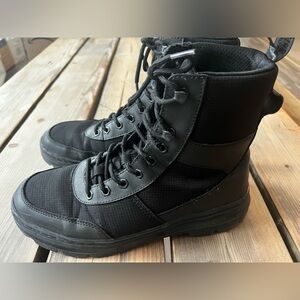 Dr. Martens Combs Tech Mens Black Lace Up Combat Boots US 10